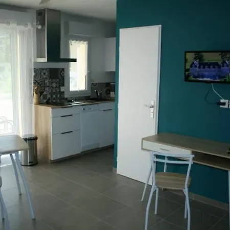 Apartment T2 Pour 4 Pers Dans Residence Avec Piscine La Rochelle Les Minines La Rochelle (Charente-Maritime)